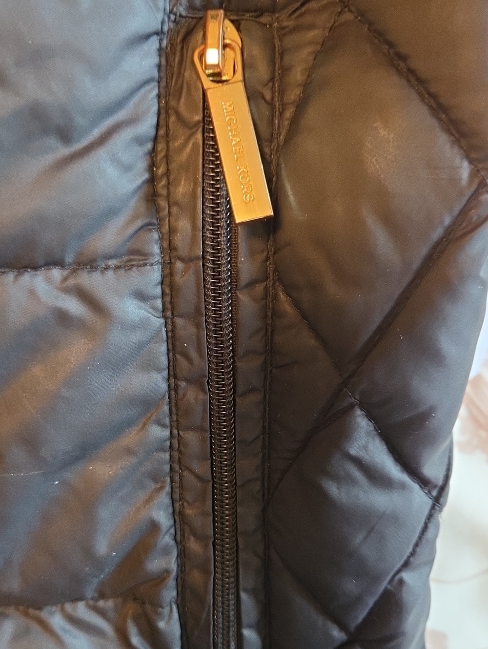 Michael Kors Long Lightweight Black Puffer Jacket with Gold Logo - Picture 4 of 7